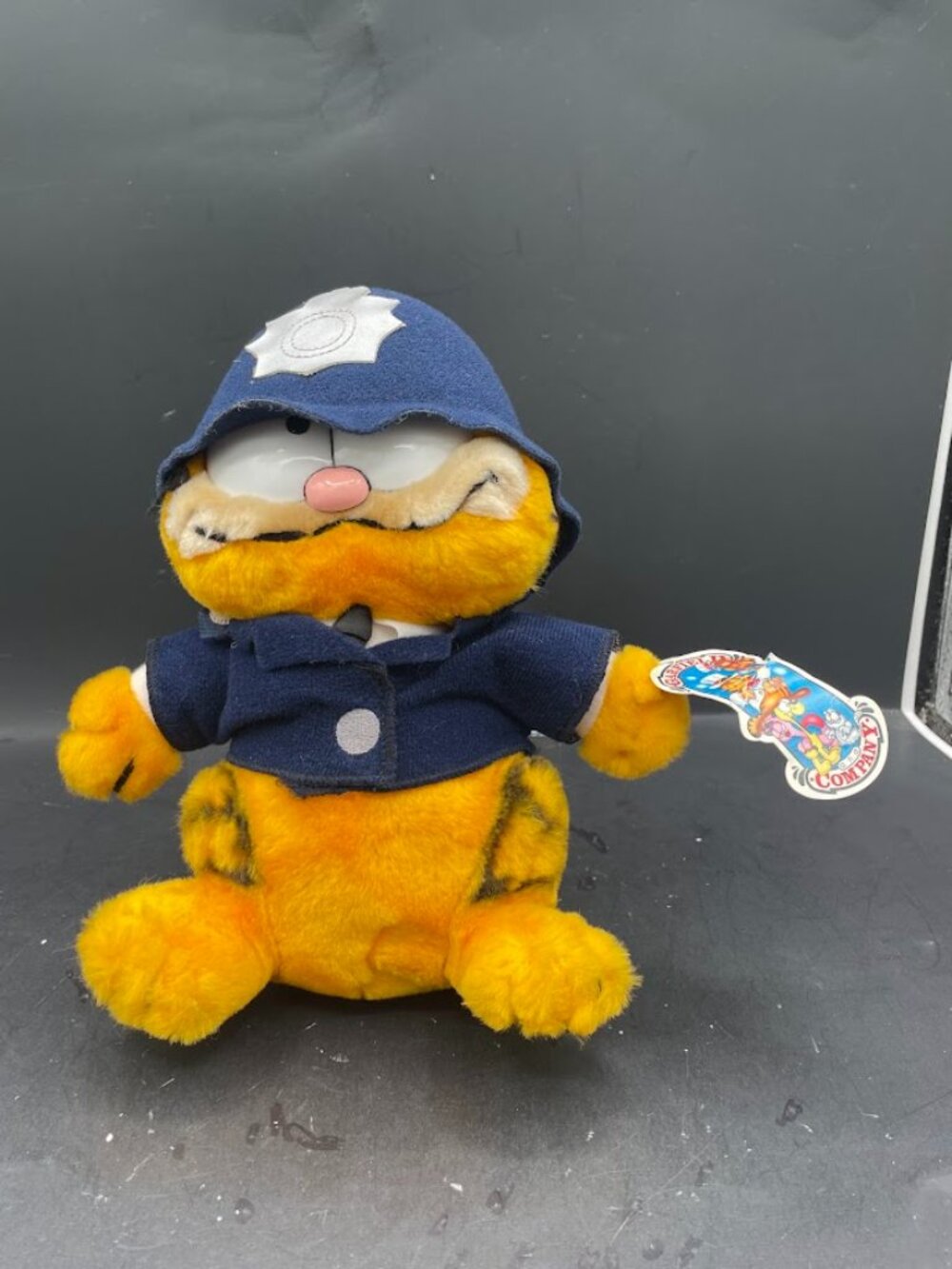 1981 Dakin Garfield Plush Flatfoot Police Officer w/Tags Korea 03-7350